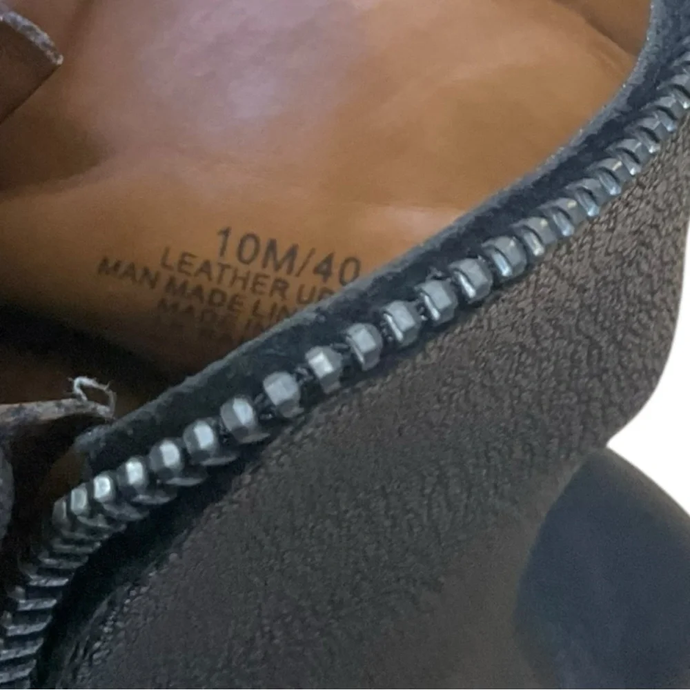 ✨ Lucky Brand Silver Leather Ankle Boots | Size‎ 10 ✨